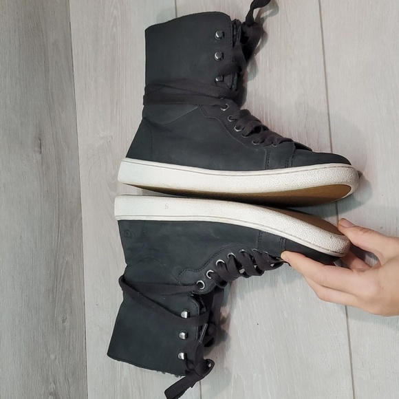 Ugg Australia Starlyn High top lace up Leather Boots sneakers shoes 9.5 - Picture 9 of 14
